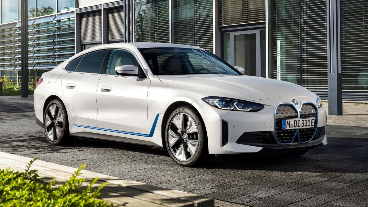 BMW i4 All-Electric Sedan: Review and Detailed Analysis