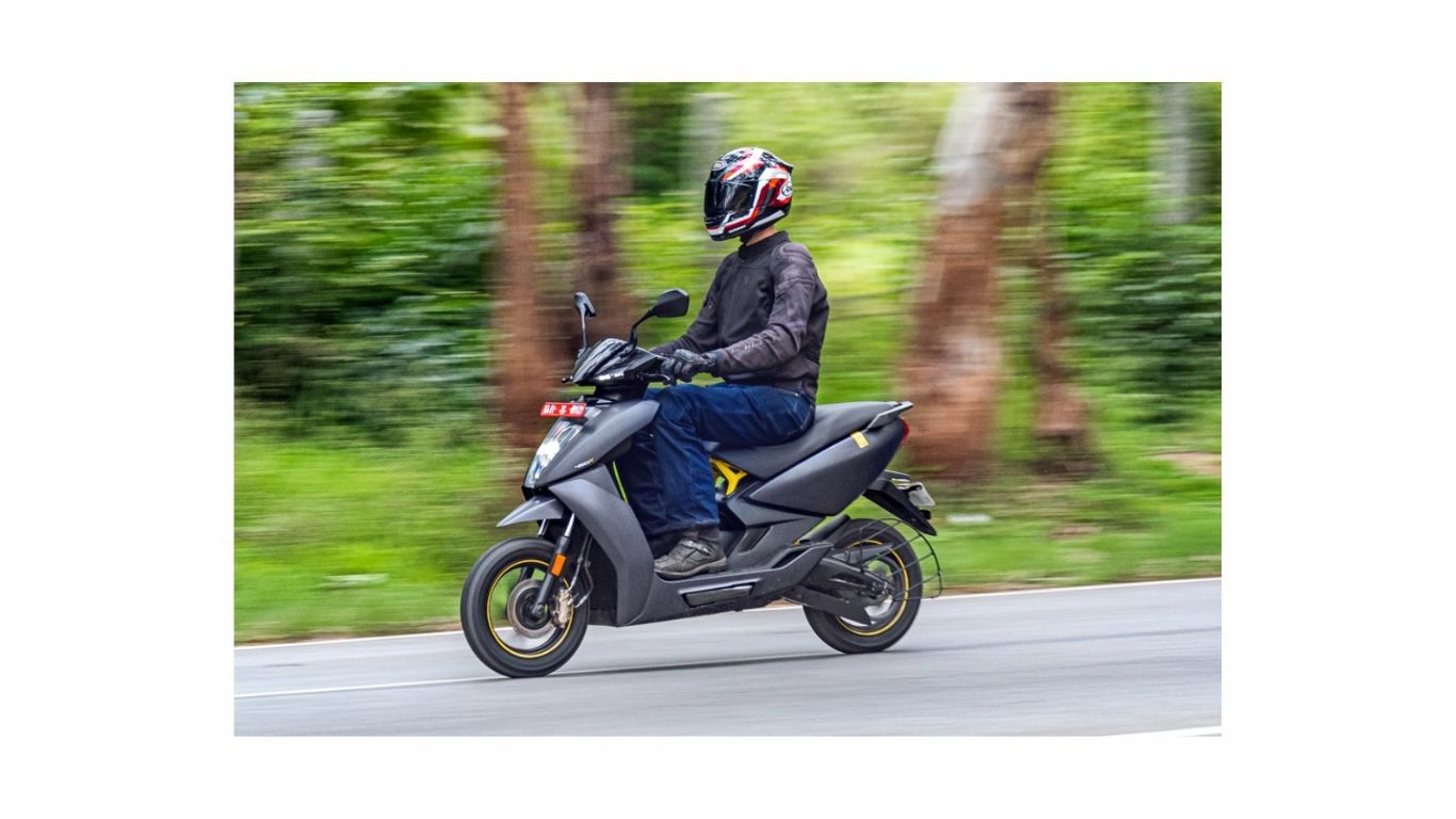 Ather 450X इलेक्ट्रिक स्कूटर - एक उच्च प्रदर्शन करने वाला, विश्वसनीय और लागत प्रभावी विकल्प
