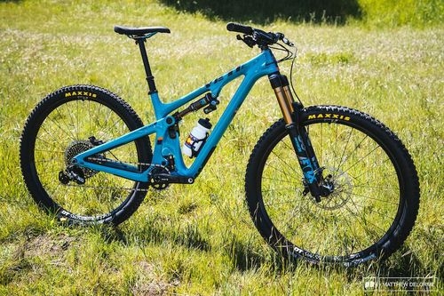 Top Bikes for Mountain Lovers-2021