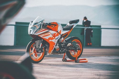  second-gen RC 200 and RC 125 has launched, KTM  selling it at Rs 2.09 lakh and Rs 1.82 lakh