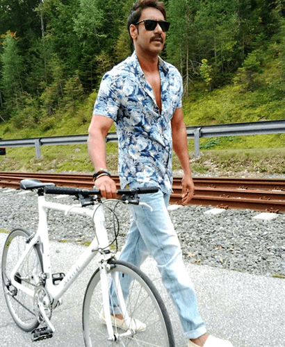 हस्तियाँ जो फिटनेस के लिए साइकिल चलाती हैं और आकार में रहना चाहती हैं