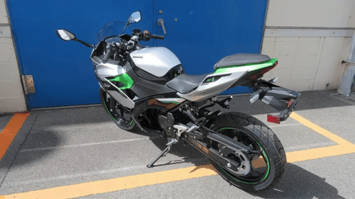 The first ever Kawasaki’s electric bikes revealed. The Z e-1 and Ninja e-1