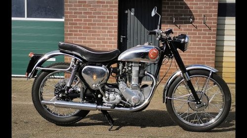 “MS Dhoni ke bachpan ka Pyar”- Even Before Meeting Sakshi Dhoni.