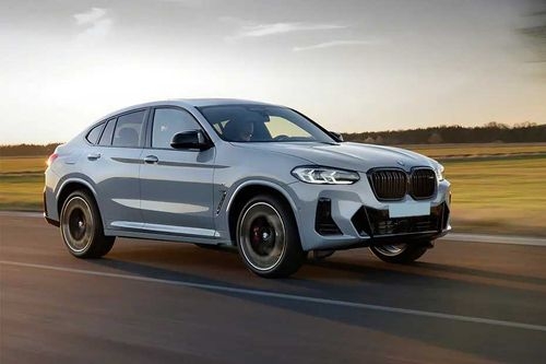 BMW X4 Right Side Front View