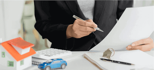 बातचीत के टिप्स: जो कार डीलरशिप पर आपके पैसे बचाएंगे