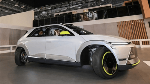 Hyundai Unveils Groundbreaking Mobion Concept with Crabwalk Capability at CES 2024