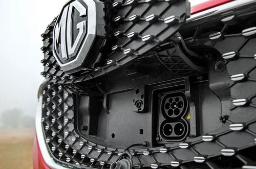 MG ZS EV Facelift Launch in February