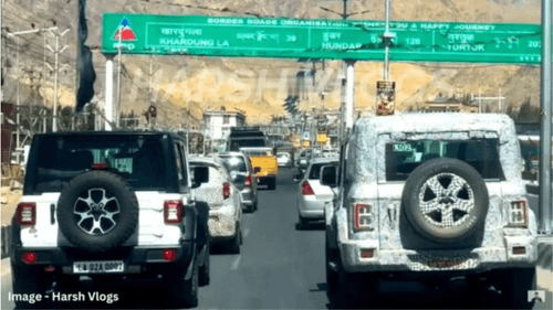 Spotted: Mahindra Thar 5-Door or Jeep Wrangler, Which Has More Road Presence?