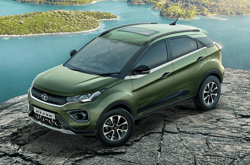 Tata Nexon ने सेल्स नंबरों में Kia Sonet को पीछे छोड़ा
