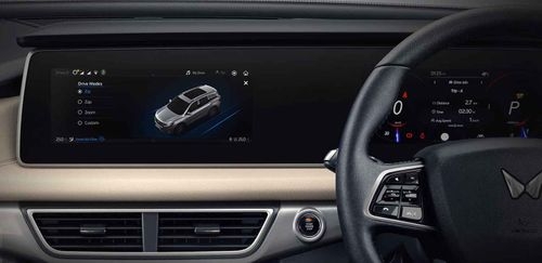 What are the Top 6 Reasons to Buy Mahindra XUV700?