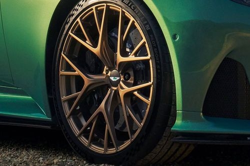 Aston Martin DB12 Alloy Wheel