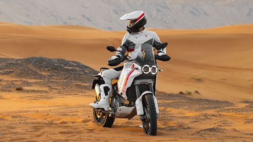Ducati’s New Brand DesertX Price And Specifications!