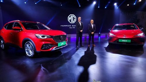 अंतर्राष्ट्रीय ऑटो ने ईवी सेक्टर पर ध्यान देने के साथ घरेलू स्तर पर तिरछा प्रदर्शन किया