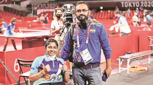 MG Motor honoured Paralympics medalist Bhavina Patel with a personalized Hector SUV 