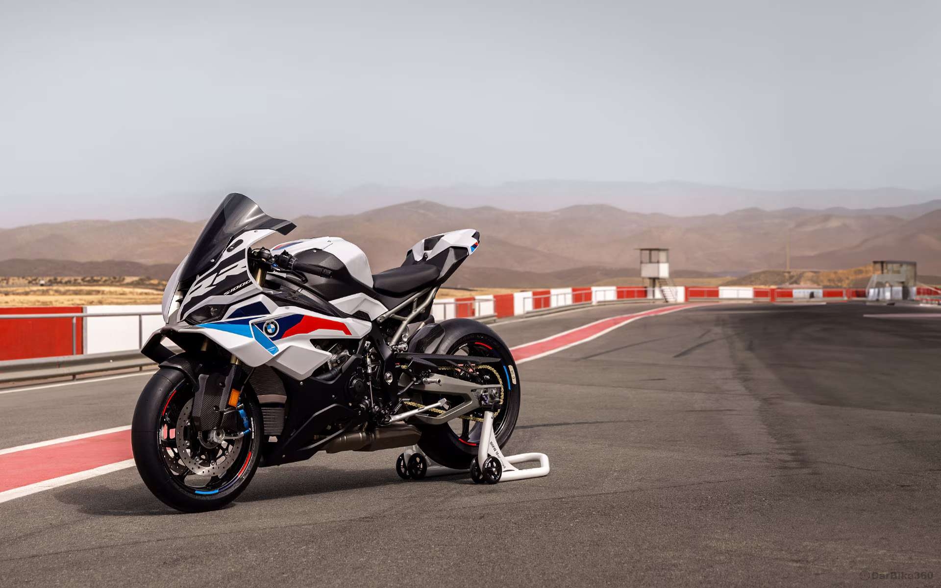 BMW Motorrad India Launches 2025 S 1000 RR at Bharat Mobility 2025 BMW Motorrad India Launches 2025 S 1000 RR at Bharat Mobility 2025 news