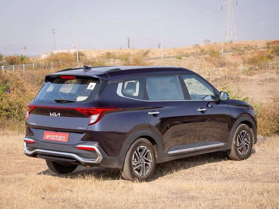 Kia Carens Spied 3.webp