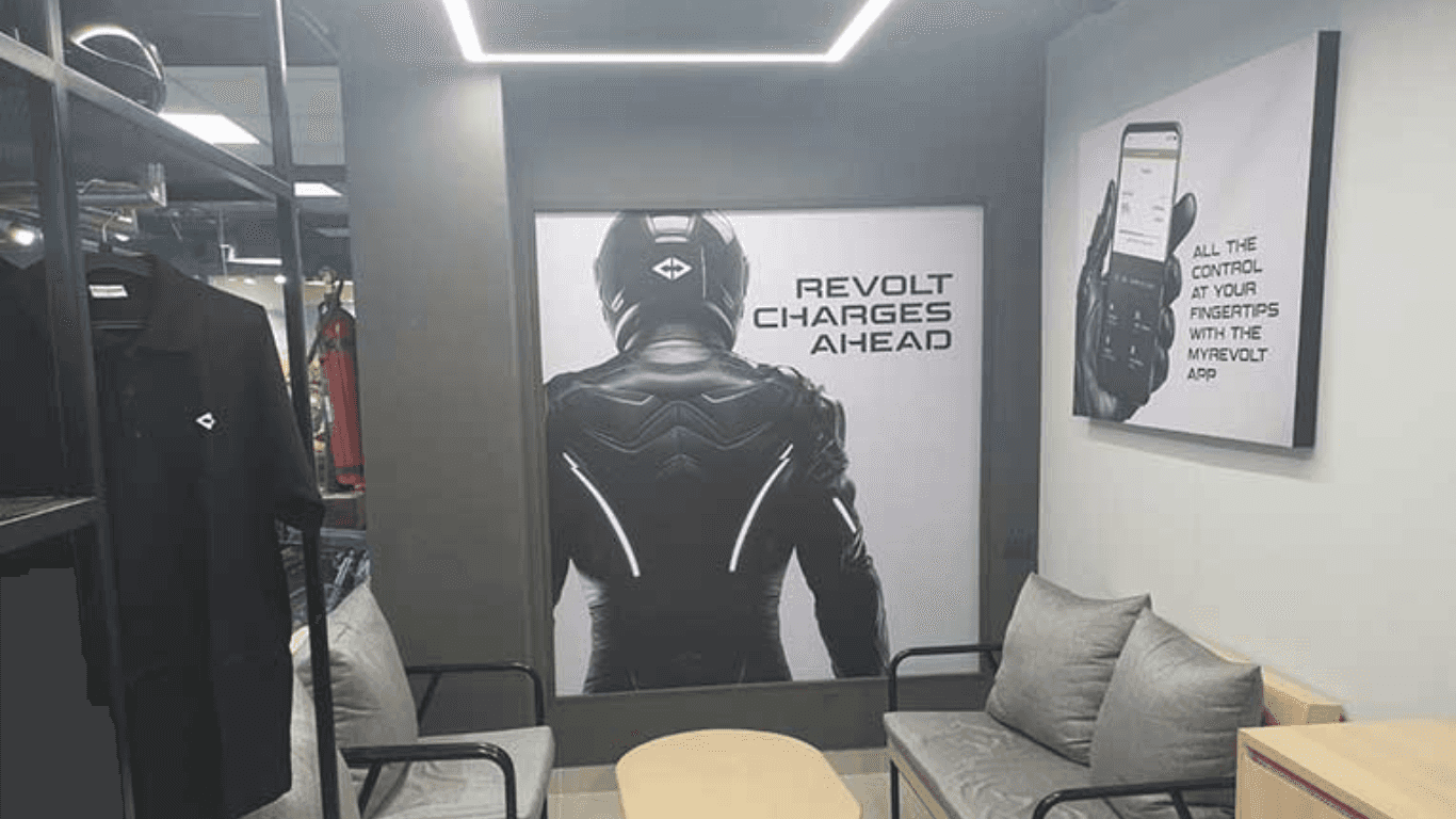 Revolt Motors COCO Store, Delhi (3).png