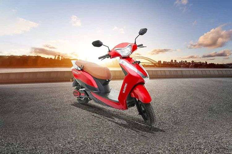 Ampere Magnus Ex Right Front Three Quarter
