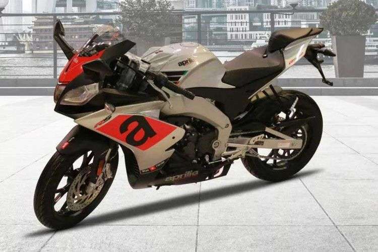 Aprilla RS 150 Left Front Three Quarter