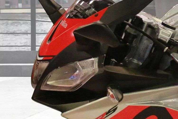 Aprilla RS 150 Headlight