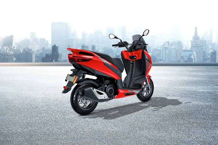 Aprilia SXR 125 Right Rear Three Quarter
