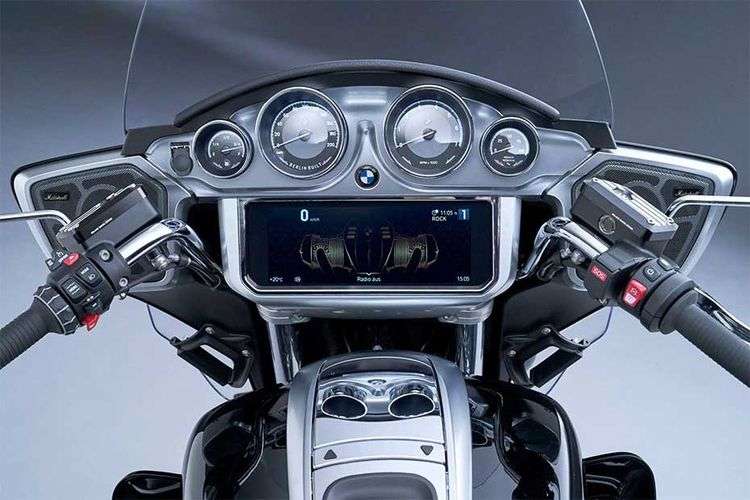 BMW R 18 Transcontinental images