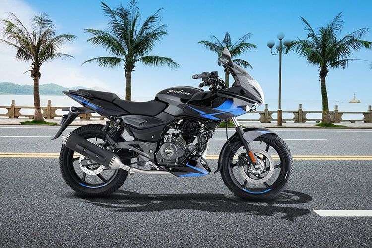 Bajaj Pulsar 220 F right side view Bajaj Pulsar 220 F right side view