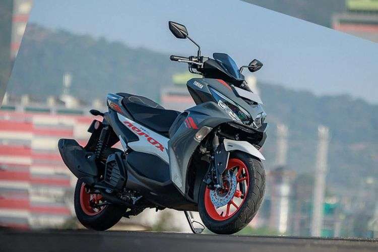 Yamaha Aerox 155 Right Front 3 Quarter