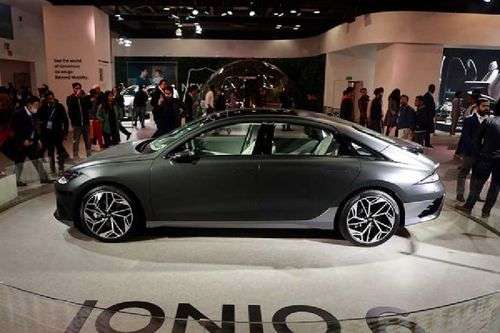 Hyundai Ioniq 6 Left Side View