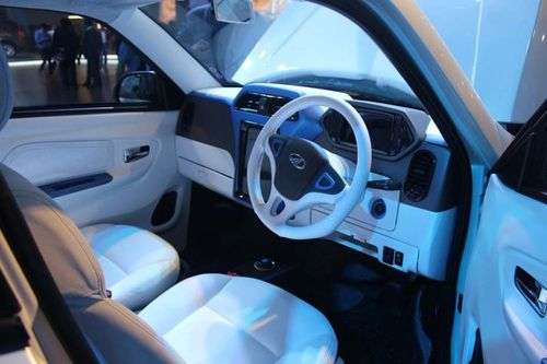 Mahindra EKUV100 Dashboard