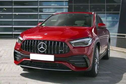 Mercedes-Benz AMG GLA35 Front View