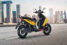 Aprilia SR 125 images