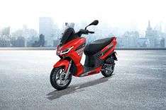 Aprilia SXR 125 images