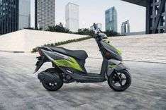 Suzuki Avenis images