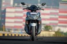 Yamaha Aerox 155 images