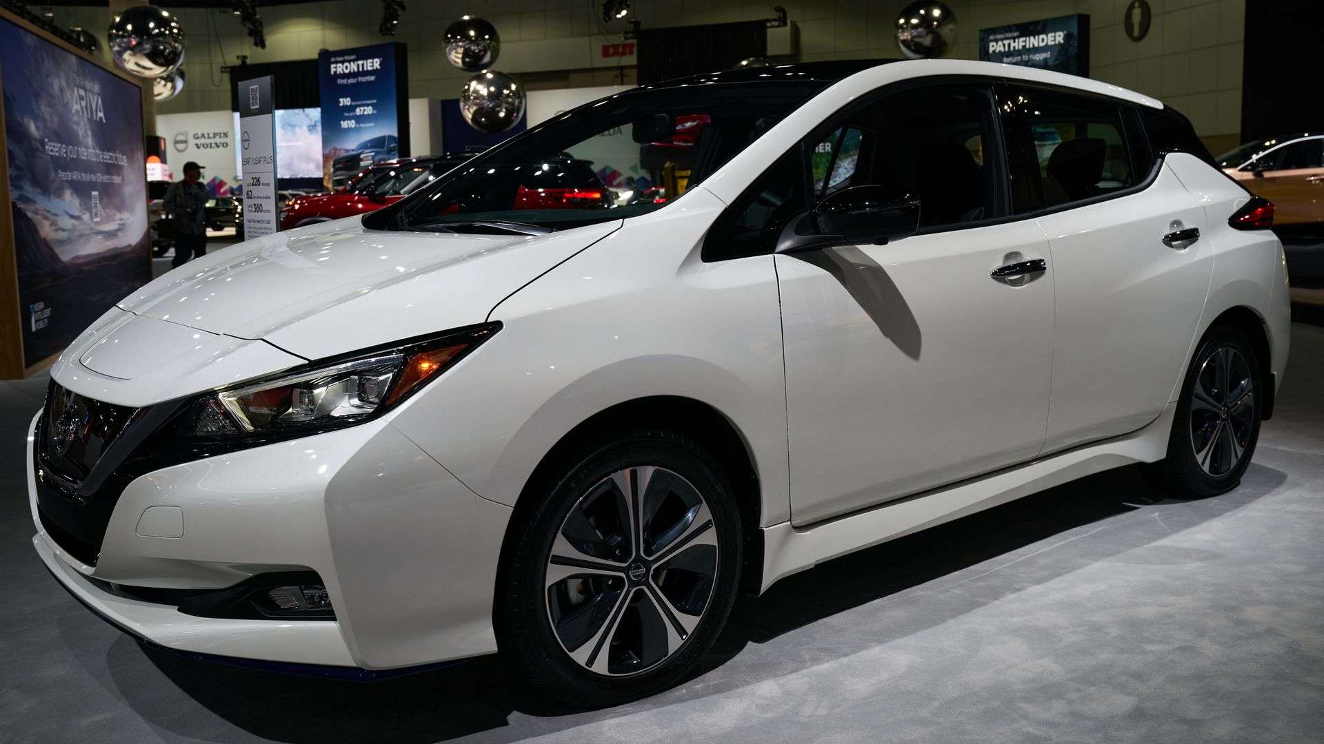 2022-Nissan-LEAF-EV-CarBike360-news.jpeg