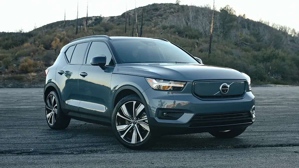 2022 वोल्वो xc40 रिचार्ज