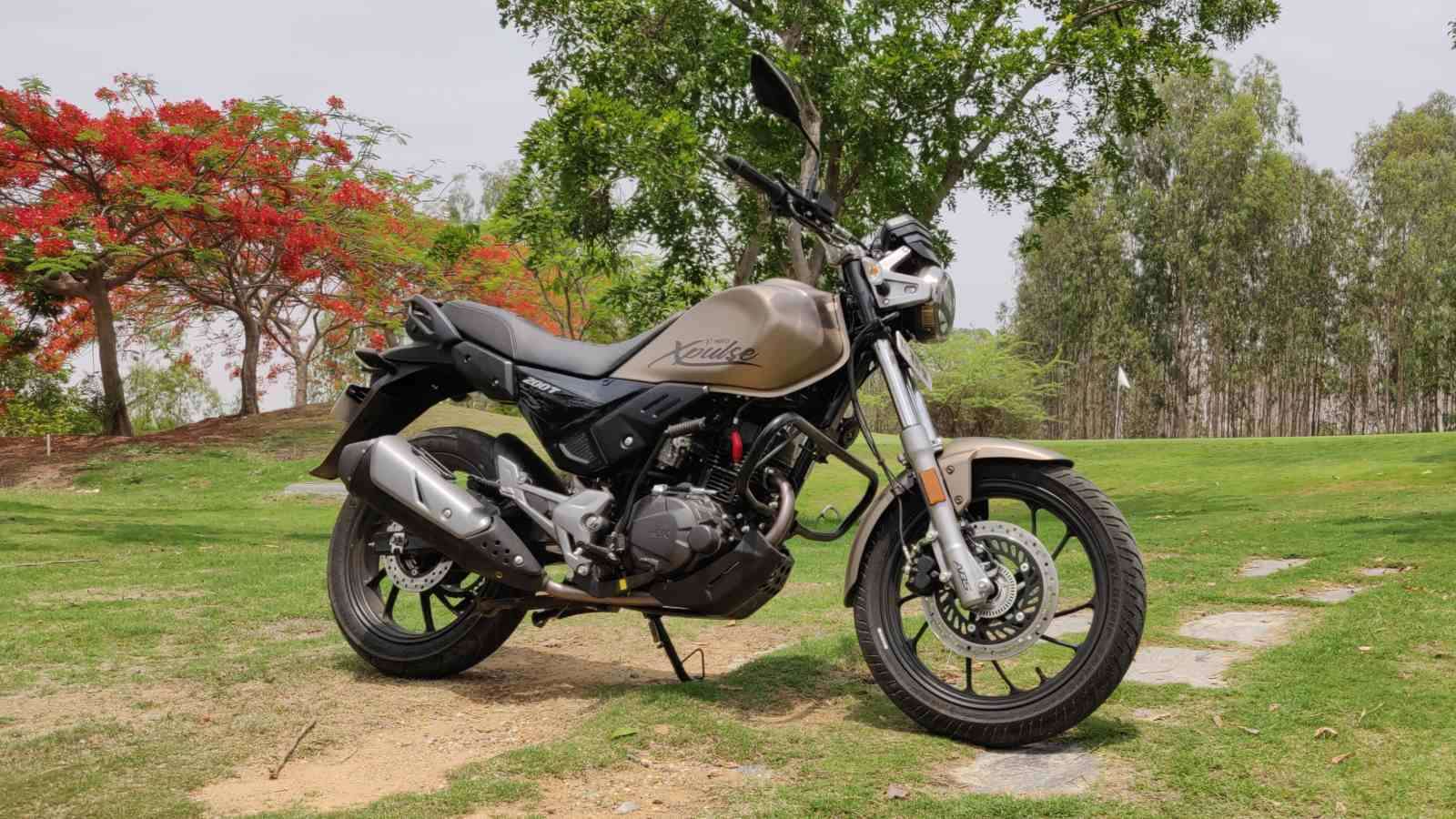 हीरो एक्सपल्स 200टी