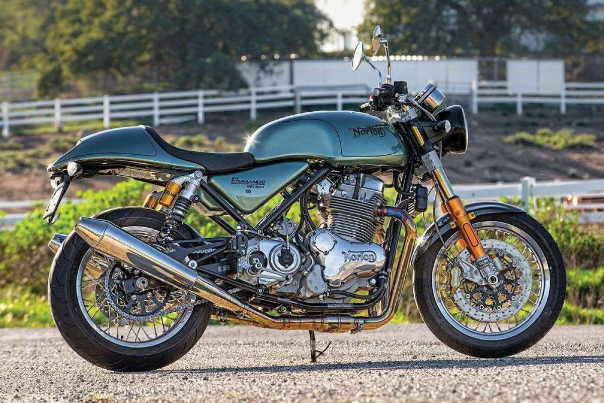 Norton Commando 961