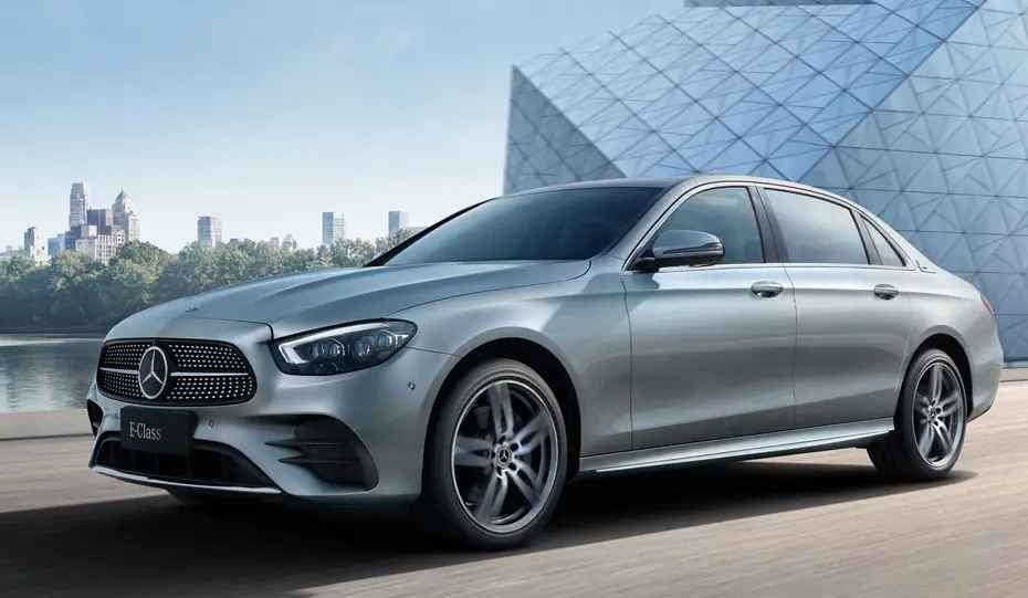Pooja Bhatt Mercedes Ben E Class