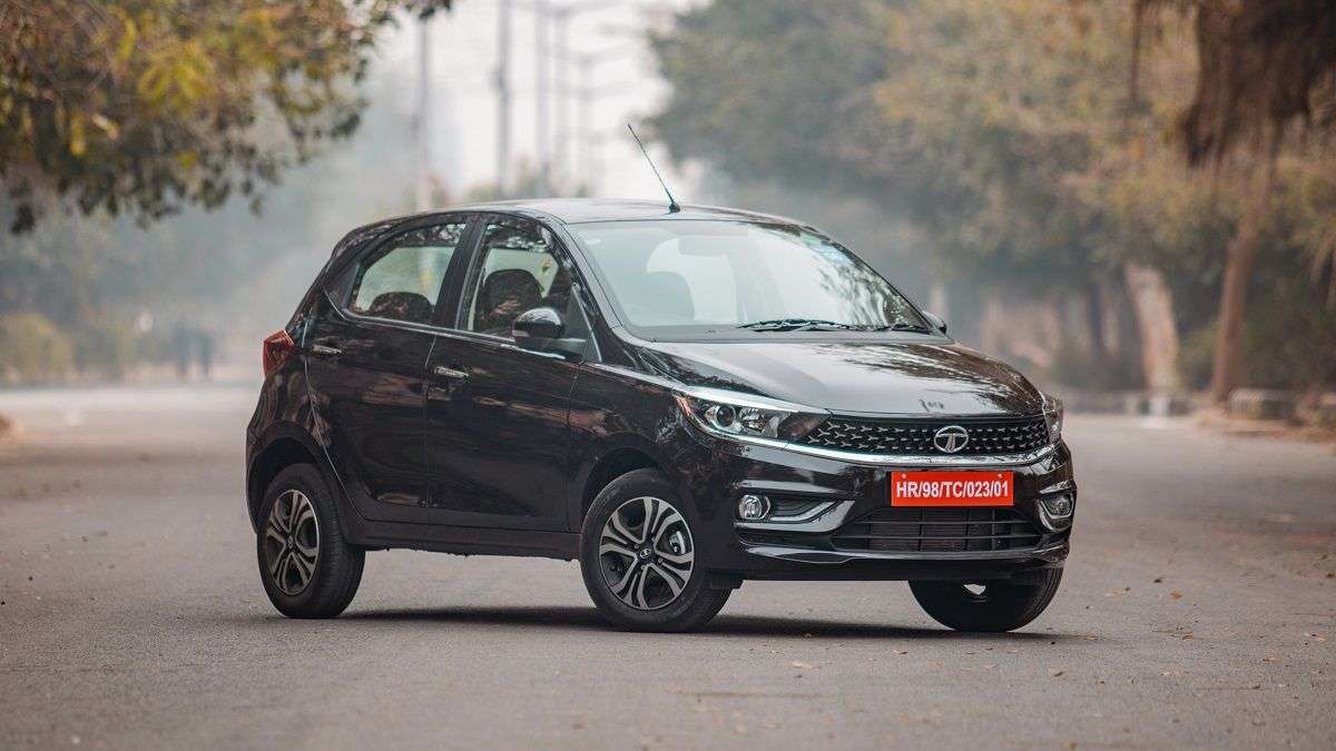 TATA TIAGO- 23.84 kmpl.jpg