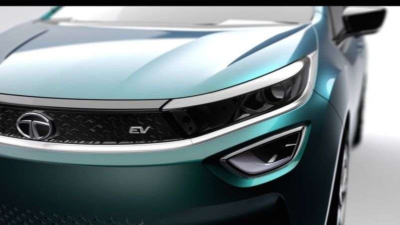 Tata Altroz front 