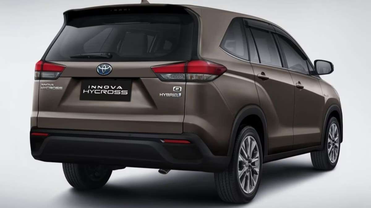 Toyota Innova HyCross
