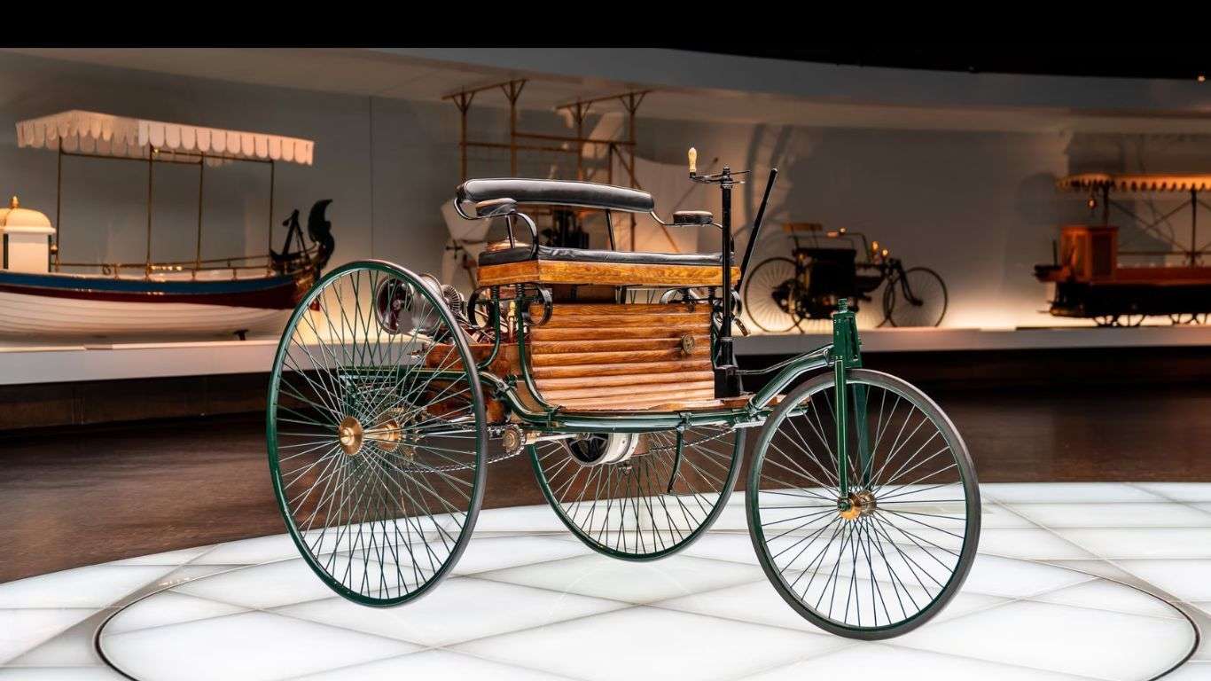 World's First Car Image