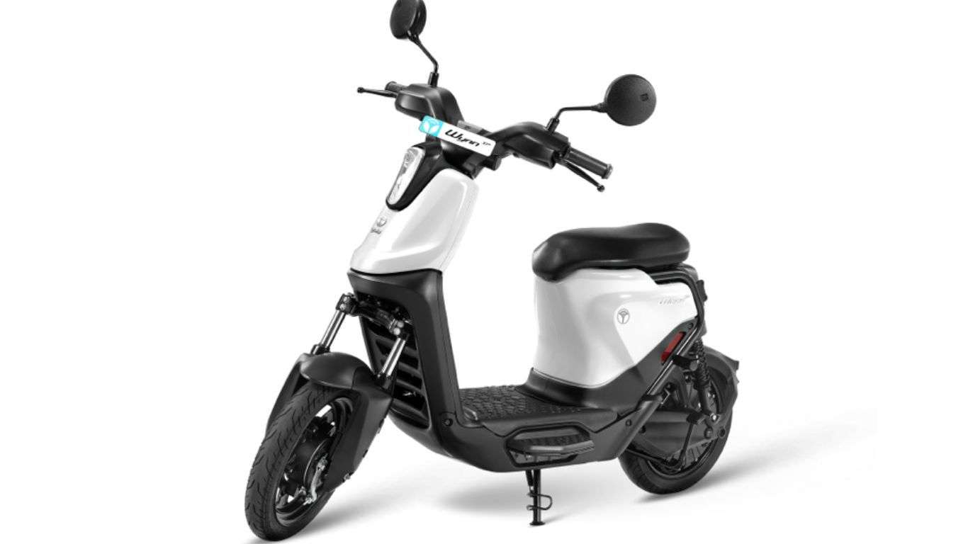 Yulu Wynn electric scooter.jpg
