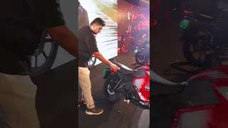 Revolt Motor RV1 - First Look at the Revolt RV1 : Transform Your Daily Commute with this Electric Bike 