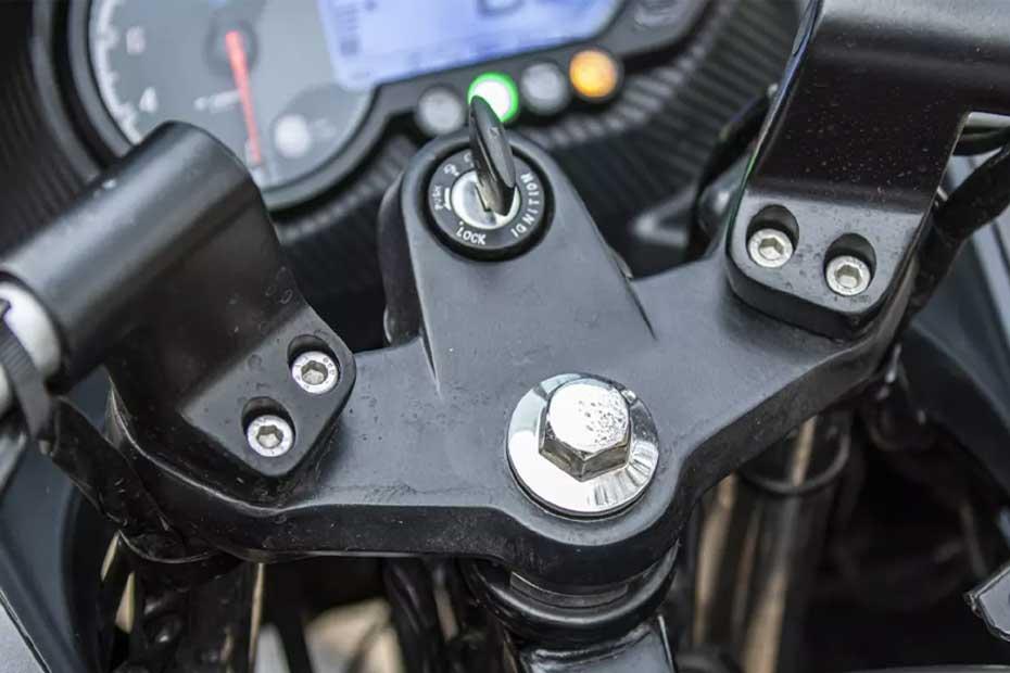 Bajaj Pulsar 180F Images4
