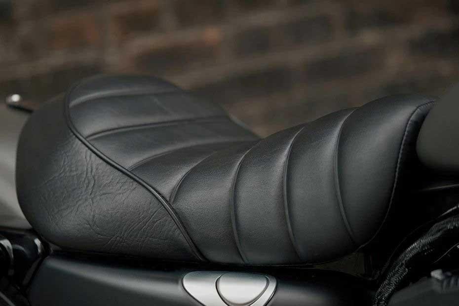 Harley-Davidson Iron 883 Exterior Image