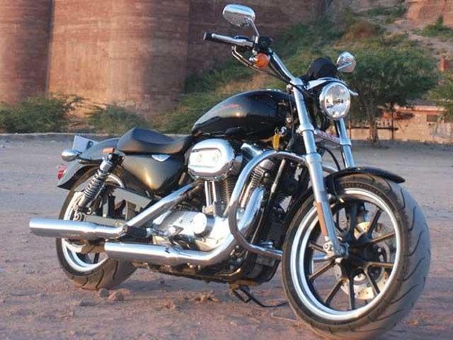 Harley-Davidson Iron 883 Exterior Image