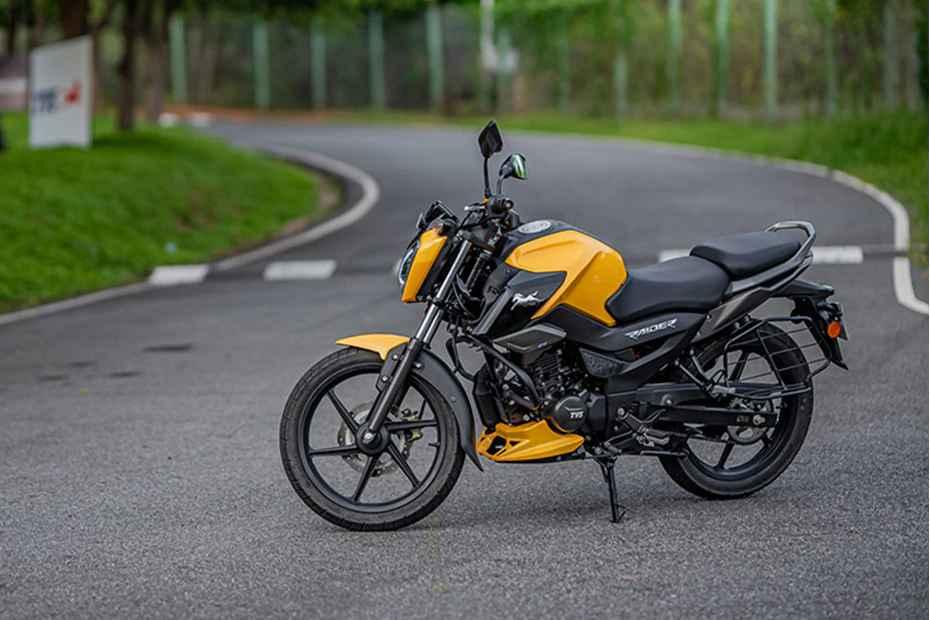 Tvs raider left front three quarter Tvs raider left front three quarter